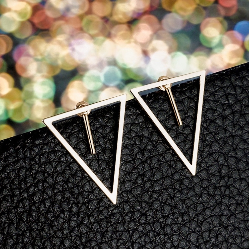 3/$30 - Gold Triangle Studs w/Bar Jackets Earrings - Picture 5 of 8